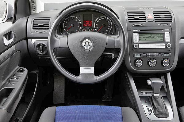 Hatchback VW Golf V (1K) интерьер