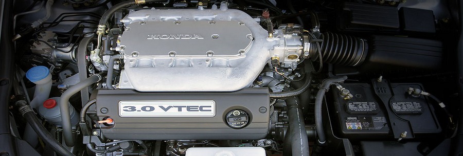 3.0-литровый бензиновый силовой агрегат Honda J30A под капотом Хонда Одиссей.