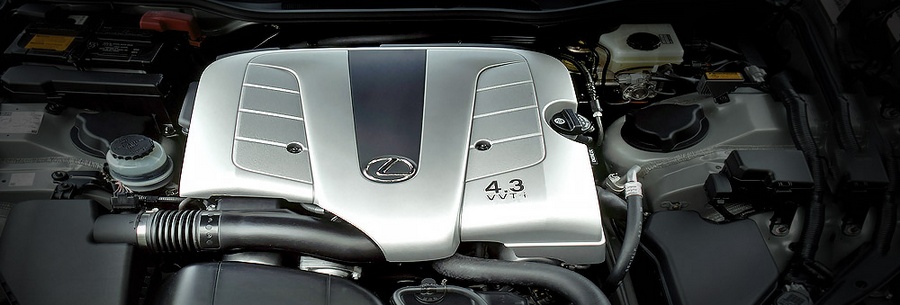 4.3-литровый бензиновый силовой агрегат Toyota 3UZ-FE под капотом Лексус GS 430.