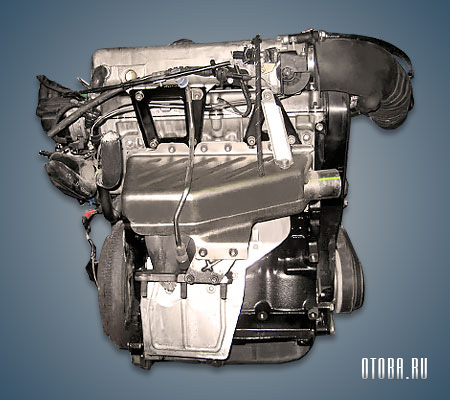 2.0-литровый бензиновый двигатель VW ABF вид сзади.