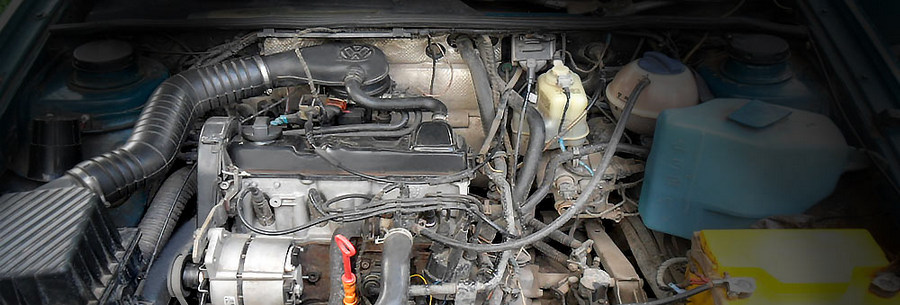 1.8-литровый бензиновый силовой агрегат VW ABS под капотом Фольксваген Пассат Б3.