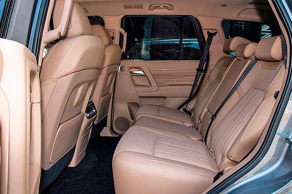 Внедорожник BAIC BJ60 Thunder I (B60V) салон