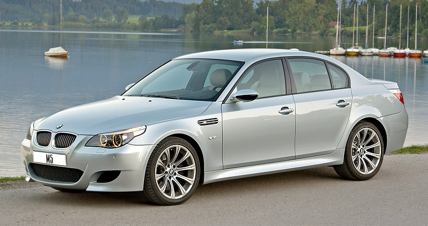 BMW M5 2005 года