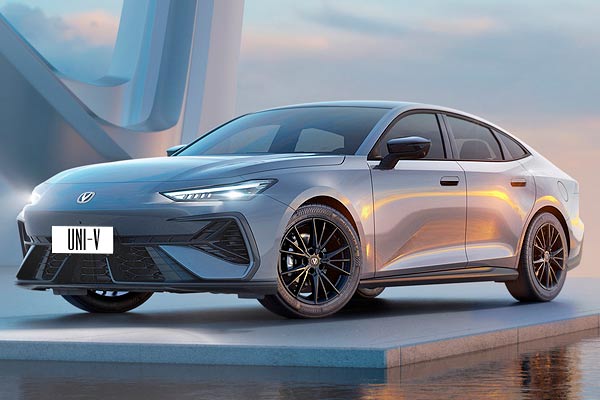 Liftback Changan UNI-V 1 (C281) второй рестайлинг вид спереди