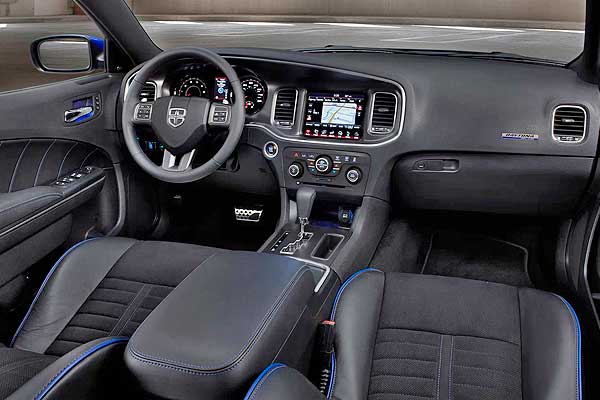 Sedan Dodge Charger VII (LD) интерьер до обновления
