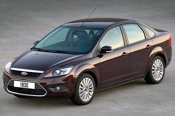 Седан Ford Focus 2 (C307) рестайлинг вид спереди