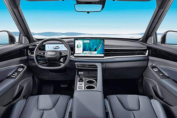 Кроссовер Джили Ситирей 1 (G426) после обновления интерьер