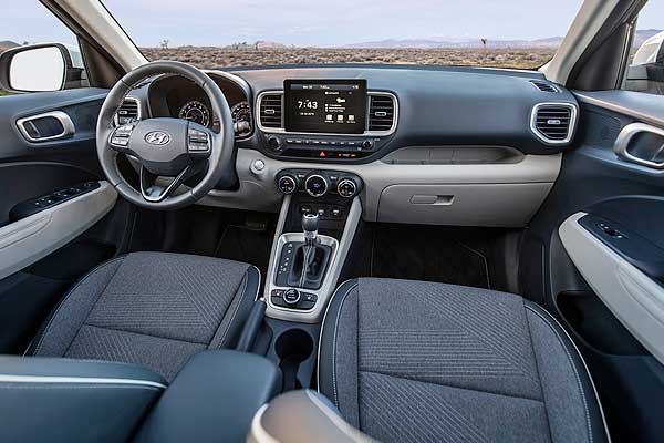 Кроссовер Hyundai Venue I (QX) интерьер