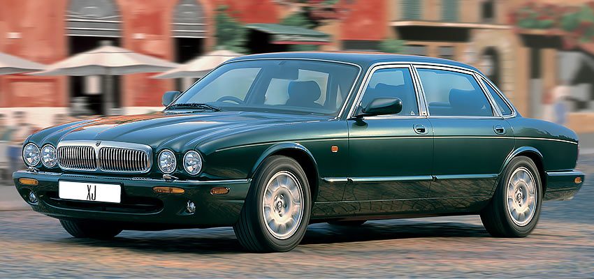 Jaguar XJ8 2000 года