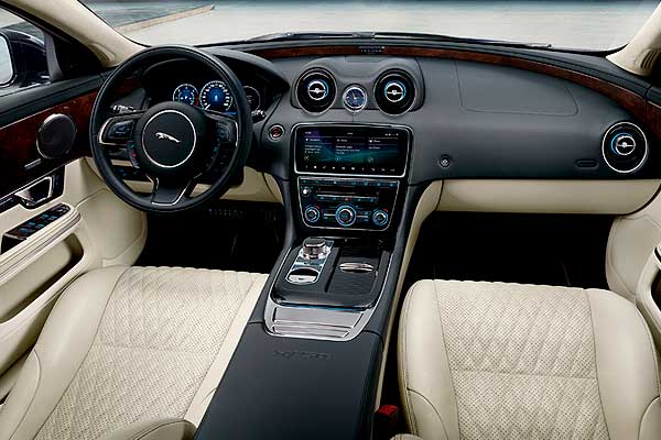 Ягуар XJ 8 (Х260) после обновления интерьер