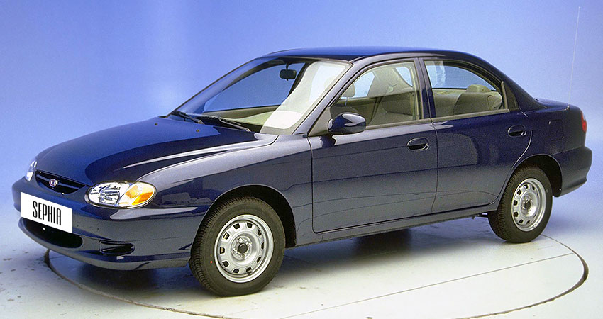 Kia Sephia 1999 года с бензиновым двигателем 1.5 литра