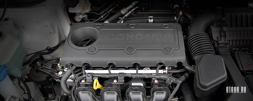 Мотор 2.4 литра Hyundai G4KE под капотом Kia Sorento.