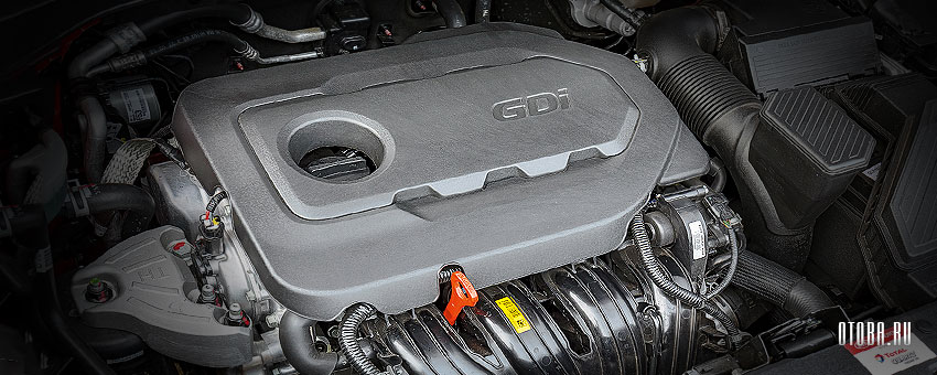 Двигатель 2.4 литра Hyundai G4KJ под капотом Kia Спортейдж.