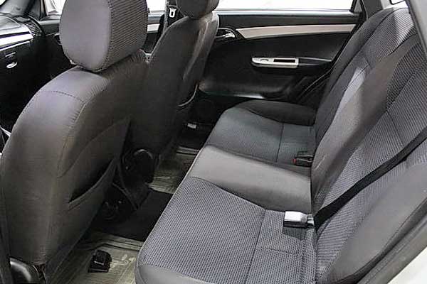 Hatchback Lifan Бриз 520 задние сиденья