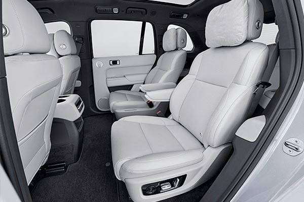 Кроссовер Lixiang L8 I (X02) салон дорестайлинговая модификация