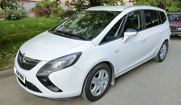 Подержанный Opel Zafira C (P12)