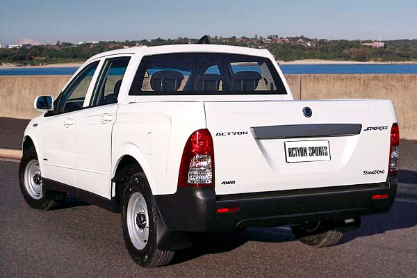 Пикап SsangYong Actyon Sports 1 (Q100) вид сзади дорестайлинговая версия