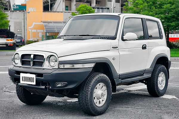 Внедорожник SsangYong Korando 2 (K100) вид спереди второй рестайлинг