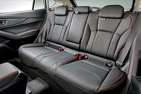Кроссовер Subaru XV II (GT) дорестайлинговая модификация салон