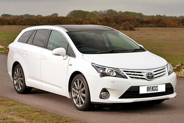 Универсал Toyota Avensis III Tourer (T270) первая рестайлинговая модификация