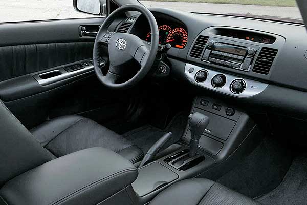 Sedan Toyota Camry V (XV30) рестайлинговая модификация интерьер