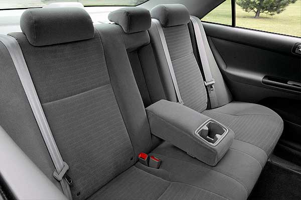 Седан Тойота Камри 5 (XV30) после обновления салон