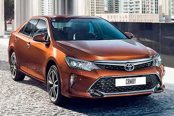 Sedan Toyota Camry 7 (XV50) второй рестайлинг вид спереди