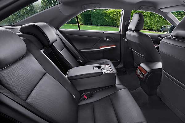 Toyota Camry VII (XV50) дорестайлинговая модификация салон