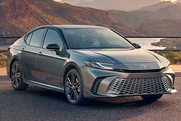 Седан Тойота Камри 9 XSE (XV80)