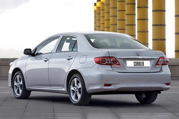 Седан Toyota Corolla 10 (E150) вид спереди рестайлинговая версия