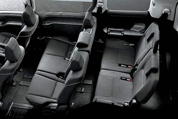 Минивэн Toyota Esquire I (R80) салон дорестайлинговая модификация