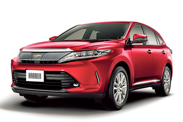 Кроссовер Toyota Harrier 3 (XU60) вид спереди рестайлинг