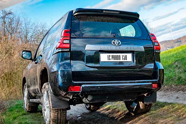 Внедорожник Toyota Land Cruiser Prado 150 (J150) третья рестайлинговая версия вид сзади
