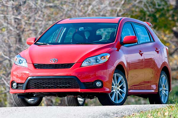 Компактвэн Toyota Matrix S/XRS 2 (Е140) вид спереди рестайлинг