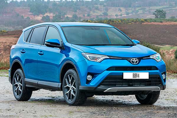 Кроссовер Тойота РАВ4 (ХА40) рестайлинг вид спереди