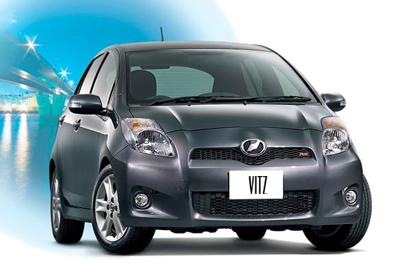 Hatchback Toyota Vitz RS II (XP90) рестайлинговая модификация