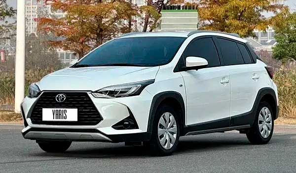 Подержанный Toyota Yaris 4 (XP210) с пробегом