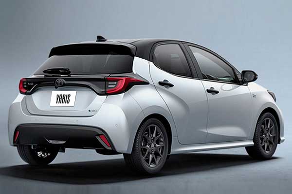 Хэтчбек Тойота Ярис 4 (XP210) вид сзади рестайлинговая версия