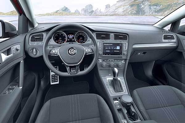 Универсал Фольксваген Гольф 7 Оллтрек (BA) до обновления интерьер