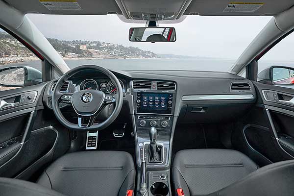 Wagon VW Golf VII (BA) после обновления интерьер