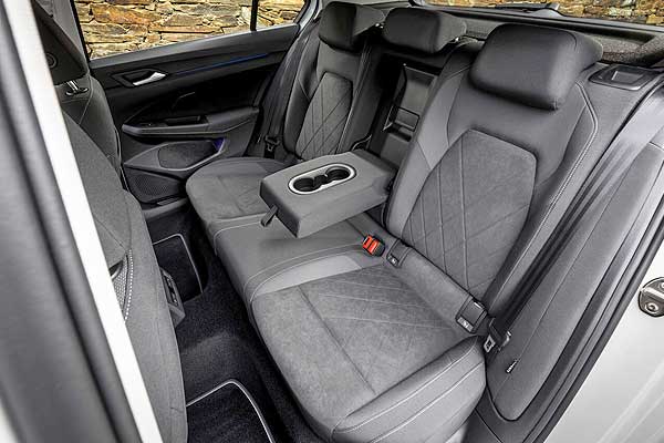Hatchback VW Golf VIII CD салон
