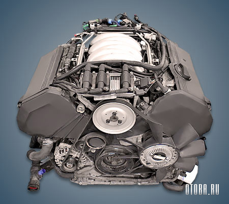 2.8-литровый бензиновый двигатель Audi ACK вид сбоку.