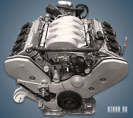 3.7-литровый бензиновый двигатель Audi AEW вид cверху.