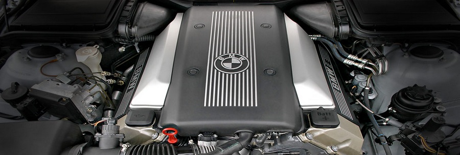 3.5-4.6 литровый бензиновый силовой агрегат БМВ М62 под капотом BMW 740i.