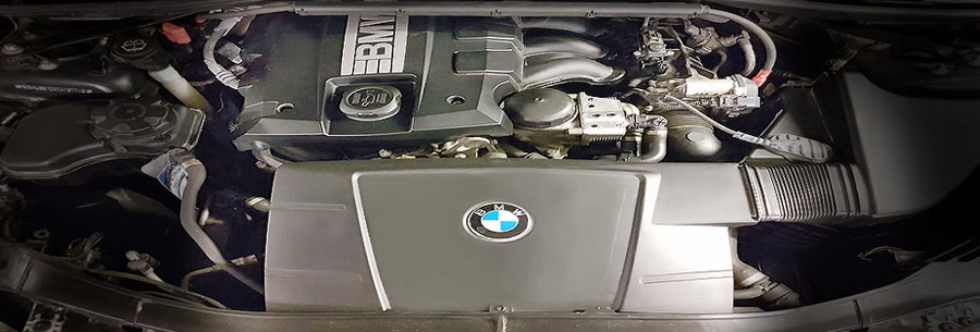1.6 - 2.0-литровый бензиновый силовой агрегат БМВ N43 под капотом BMW 320i.