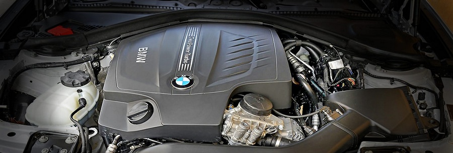 3.0-литровый бензиновый силовой агрегат BMW N55 под капотом БМВ 530i.
