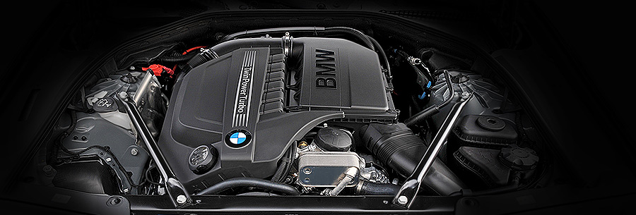 3.0-литровый бензиновый силовой агрегат BMW N55 под капотом БМВ 530i.
