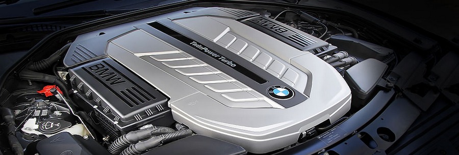 6.0-литровый бензиновый силовой агрегат БМВ N74 под капотом BMW 760Li