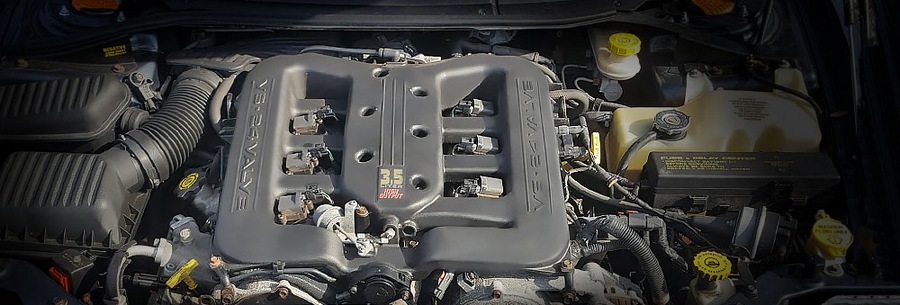 3.5-литровый бензиновый силовой агрегат Chrysler EGG под капотом Крайслер 300M.
