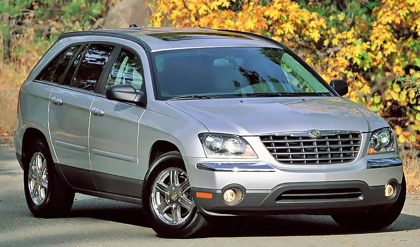 Chrysler Pacifica с бензиновым двигателем 3.5 литра 2005 года